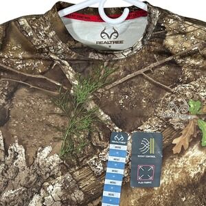 Realtree Mens Performance Long Sleeve Camo Tee Scent Control Flex Fabric Medium